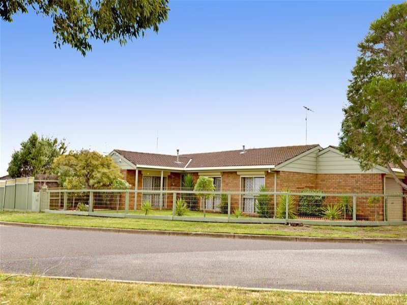 1/13 Carmichael Court, Leopold, VIC 3224