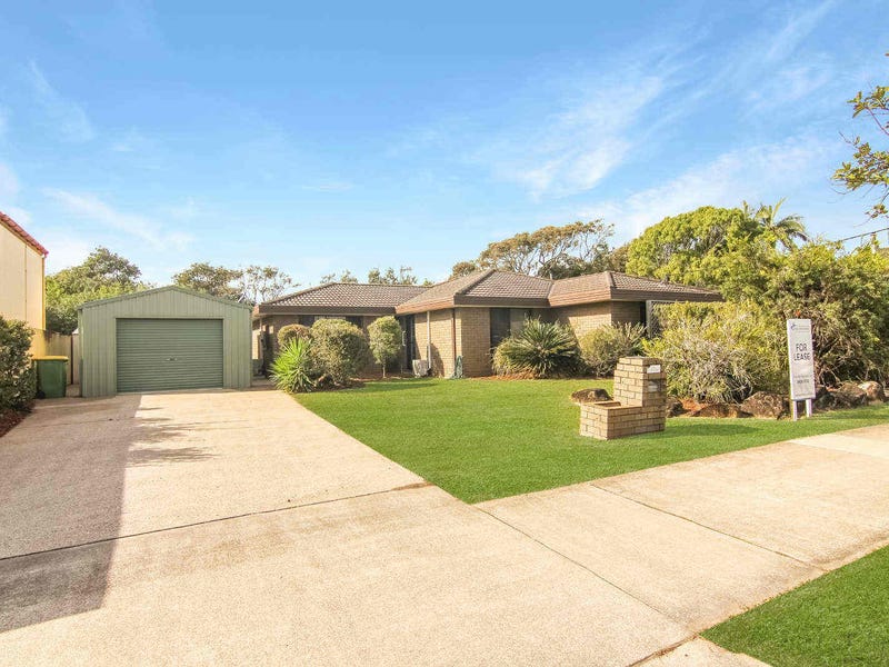 111 Oceanic Drive, Warana, QLD 4575