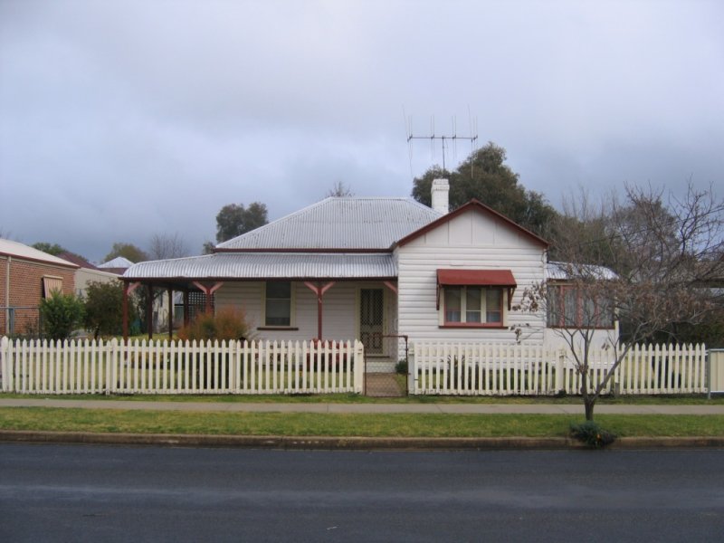 28 GORDON STREET, Young, NSW 2594 Property Details