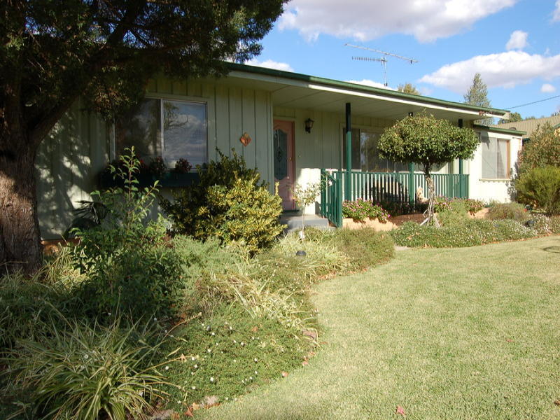 17 Cres, Coleambally, NSW 2707