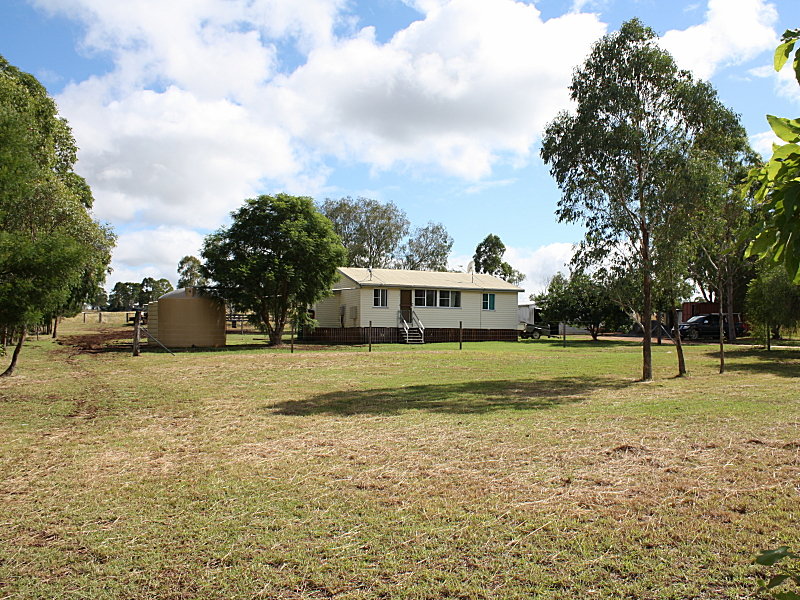 17 Sparksman Road, Mount Marshall, QLD 4362