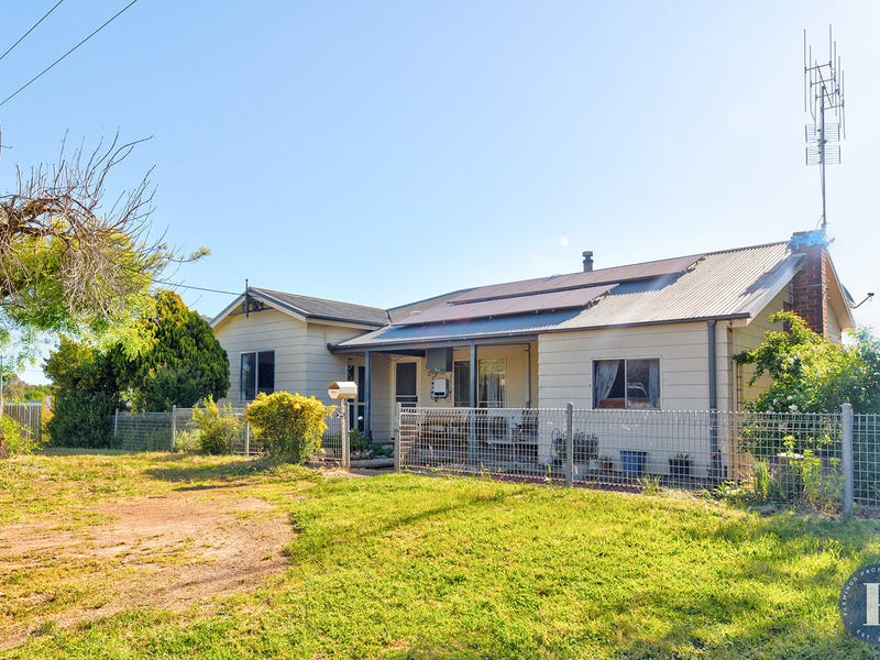 25 Court Street, Boorowa, NSW 2586 House for Sale