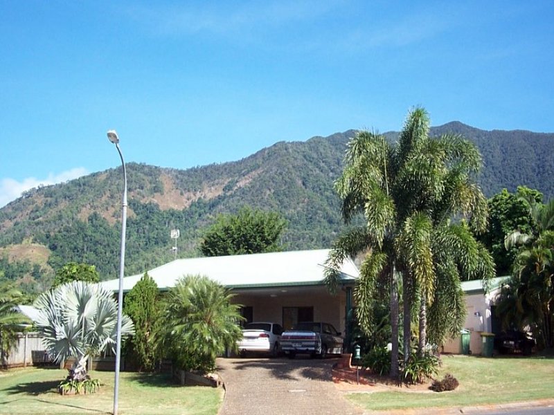 11 Jasmine Street, Redlynch, QLD 4870