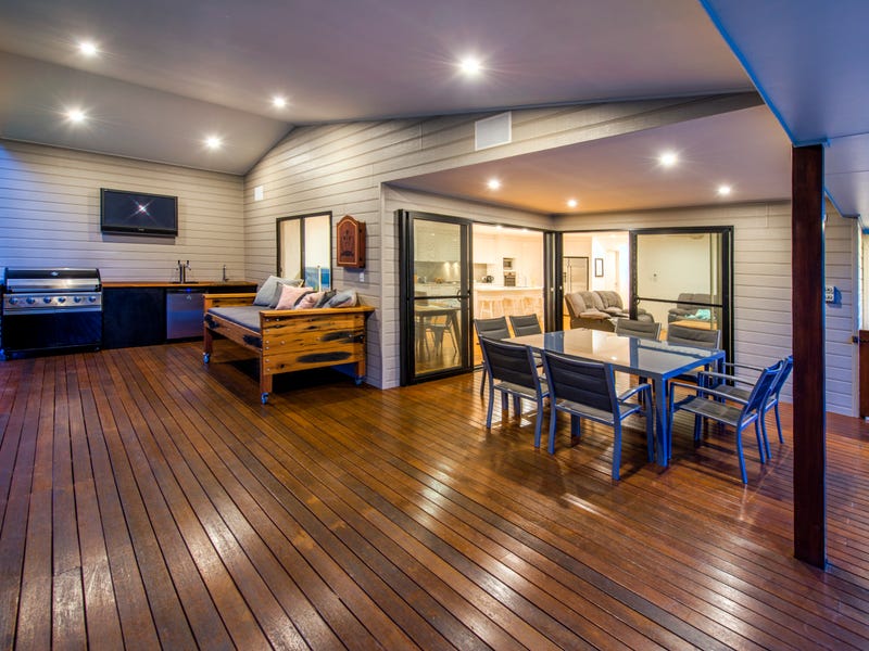 9 Safety Beach Drive, Safety Beach, NSW 2456