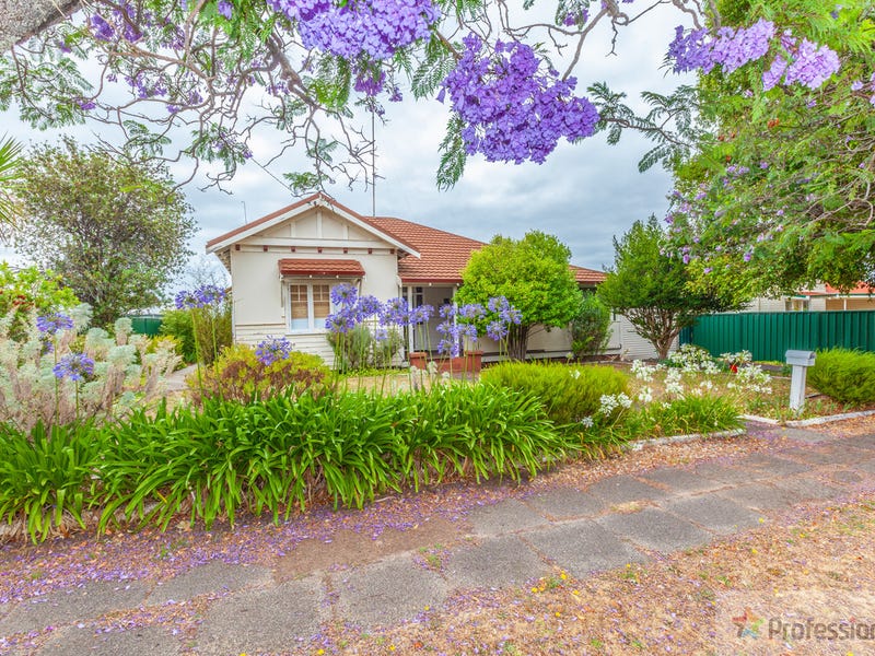 32 Moore Street, Manjimup, WA 6258 Property Details