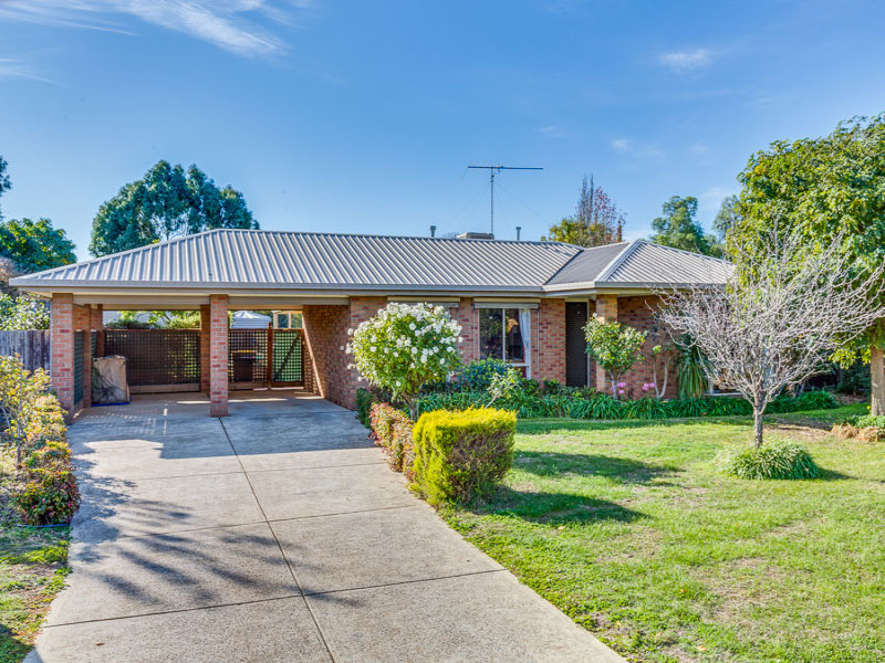 26 Albert Street, Darley, VIC 3340
