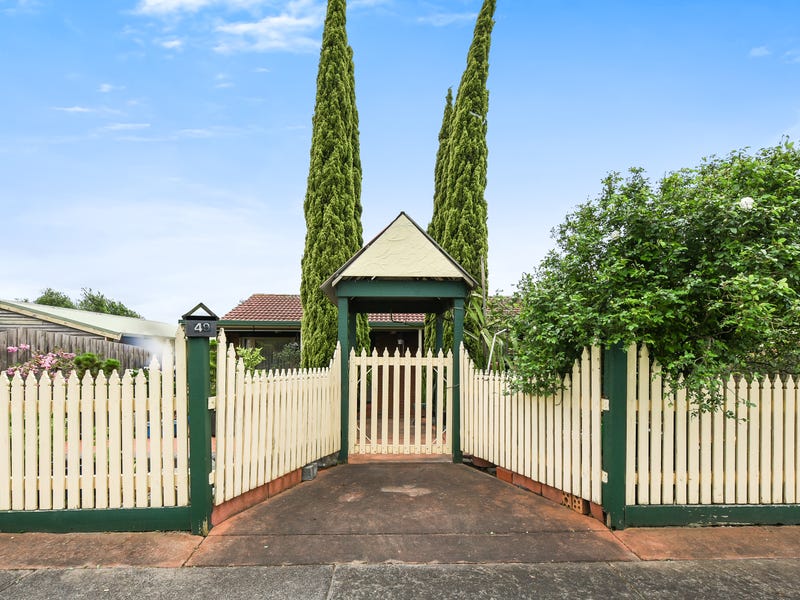 49 Willow Drive, Hampton Park, VIC 3976