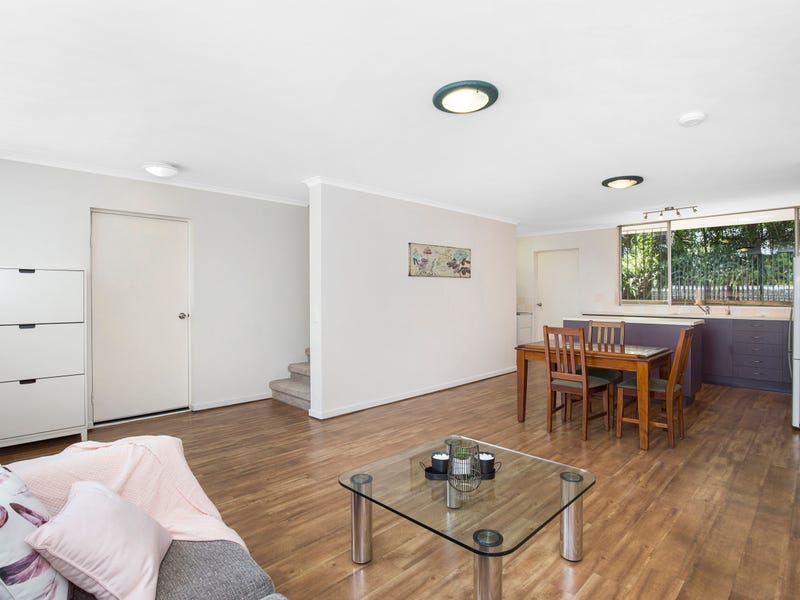 18/18 Holmes Street, Toowong, Qld 4066 Property Details