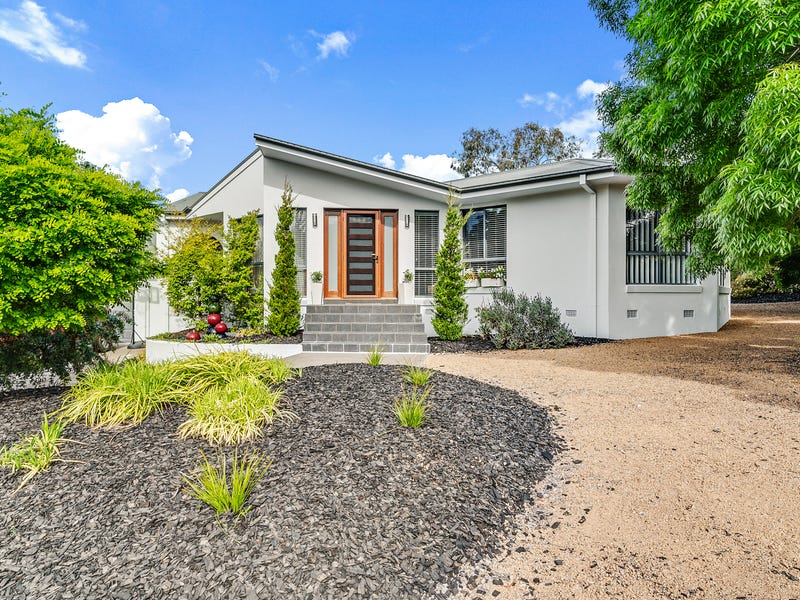2 Mullen Place, Farrer, ACT 2607