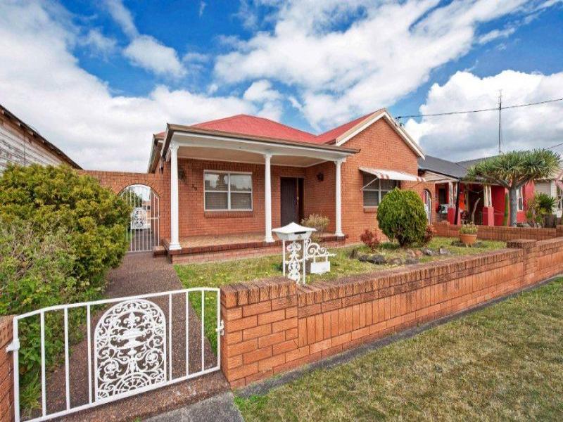 39 Clyde Street, Stockton, NSW 2295 Property Details