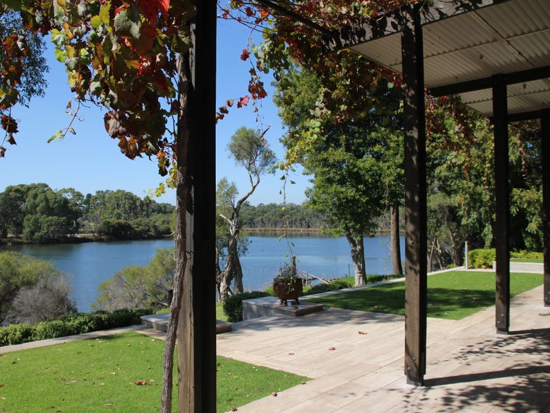 2 Brentwood Avenue, Brentwood, WA 6153 Property Details