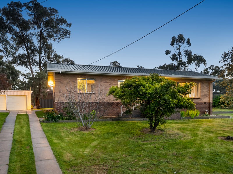 236 Carpenter Street S, Spring Gully, VIC 3550