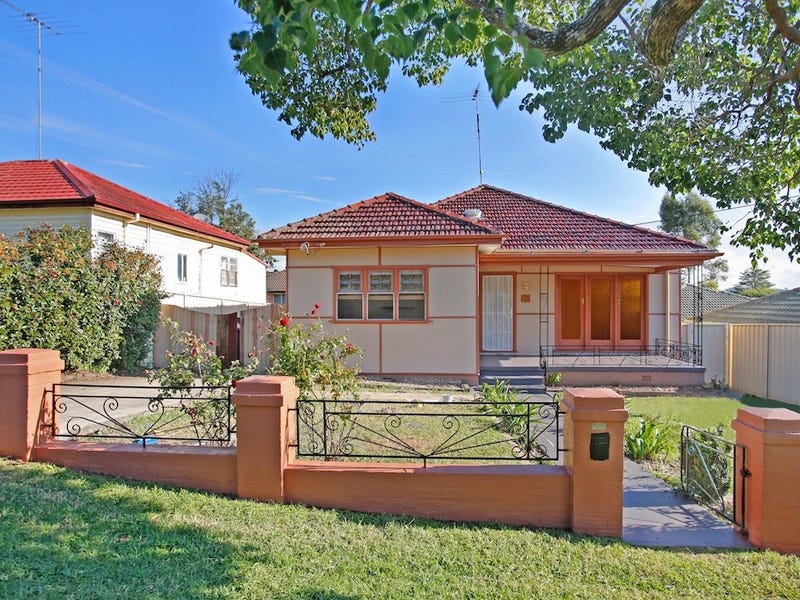 71 Lithgow Street, Campbelltown, NSW 2560