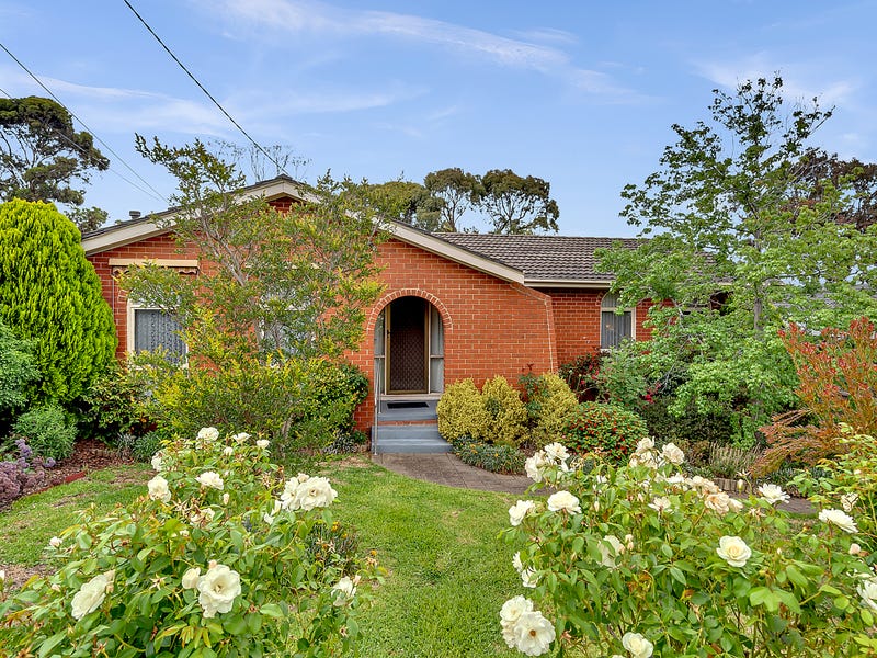 4 Wilton Place, Attwood, VIC 3049