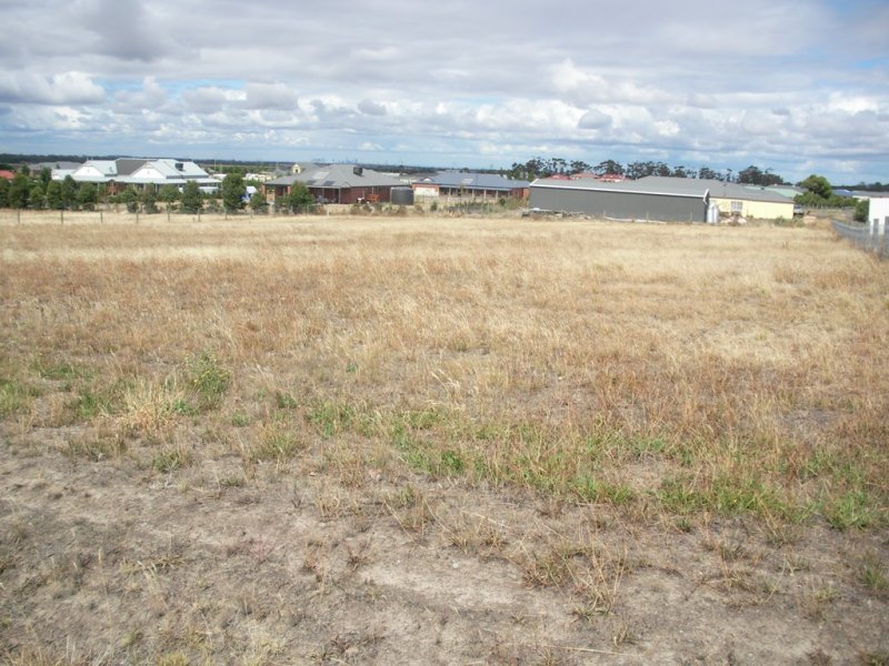 43 Highgrove Drive, Sunbury, VIC 3429