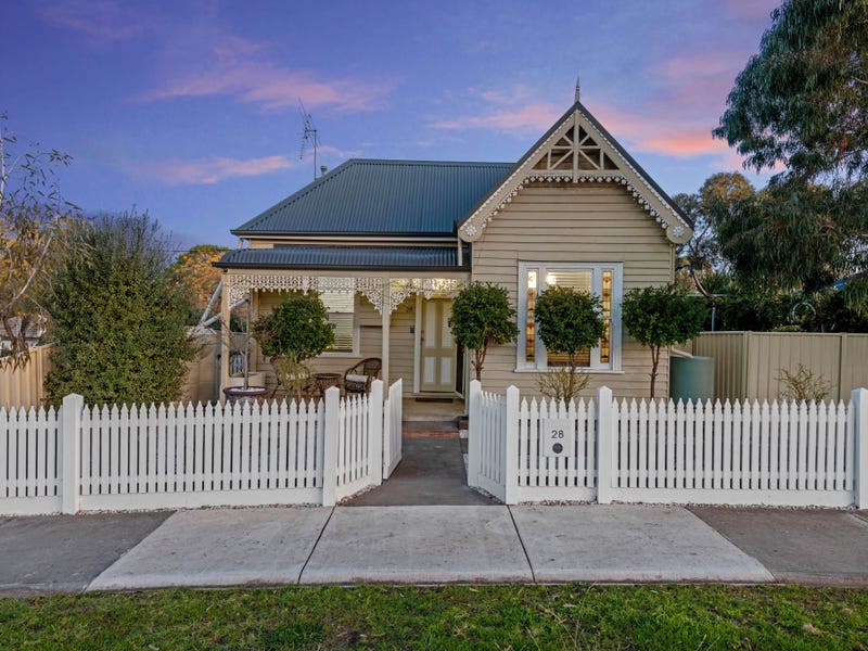28 Buckley Street, Bendigo, Vic 3550 House for Sale
