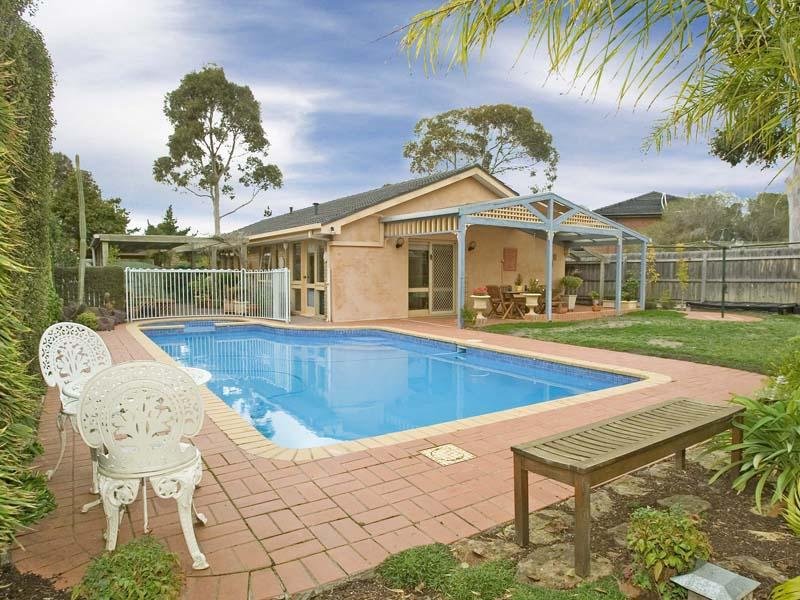 7 Mara Court, Taylors Lakes, VIC 3038