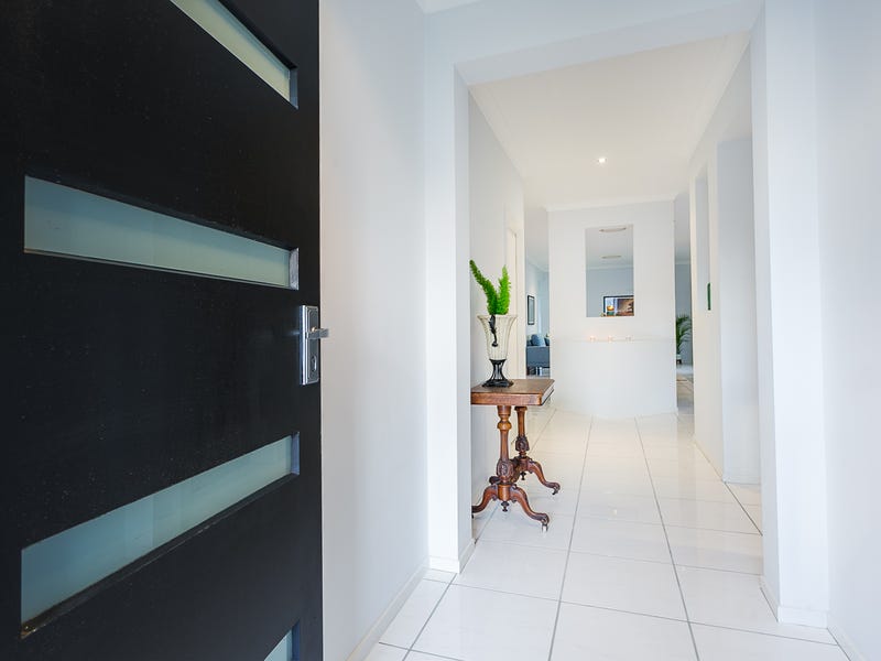 37 Shallow Bay Drive, Springfield Lakes, QLD 4300