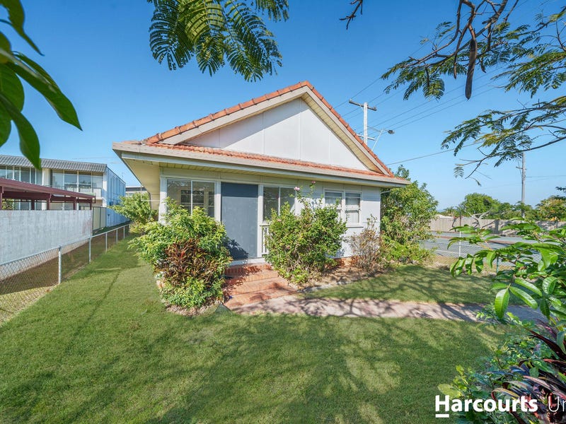 35 King Street, Woody Point, QLD 4019