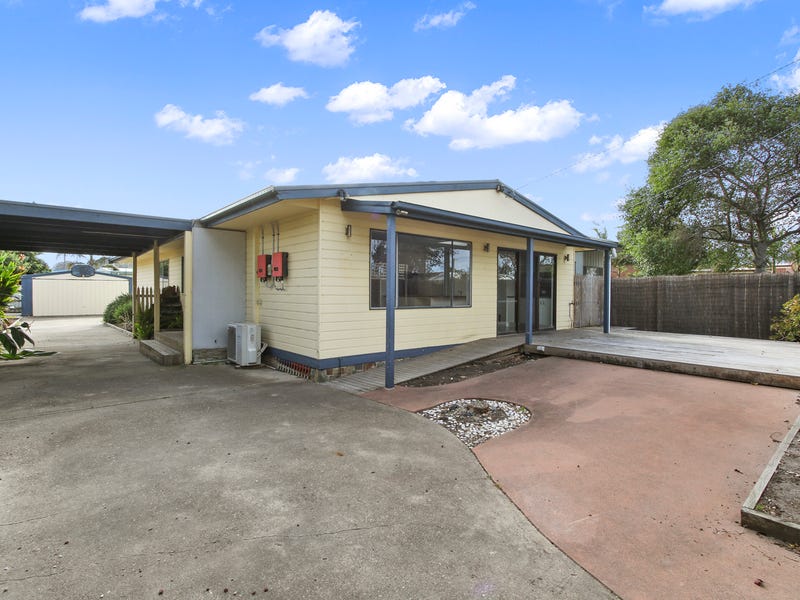 Houses for Sale in Lakes Entrance, VIC 3909