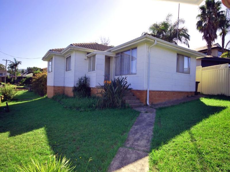 10 Lakeside Dr, Kanahooka, NSW 2530 Property Details