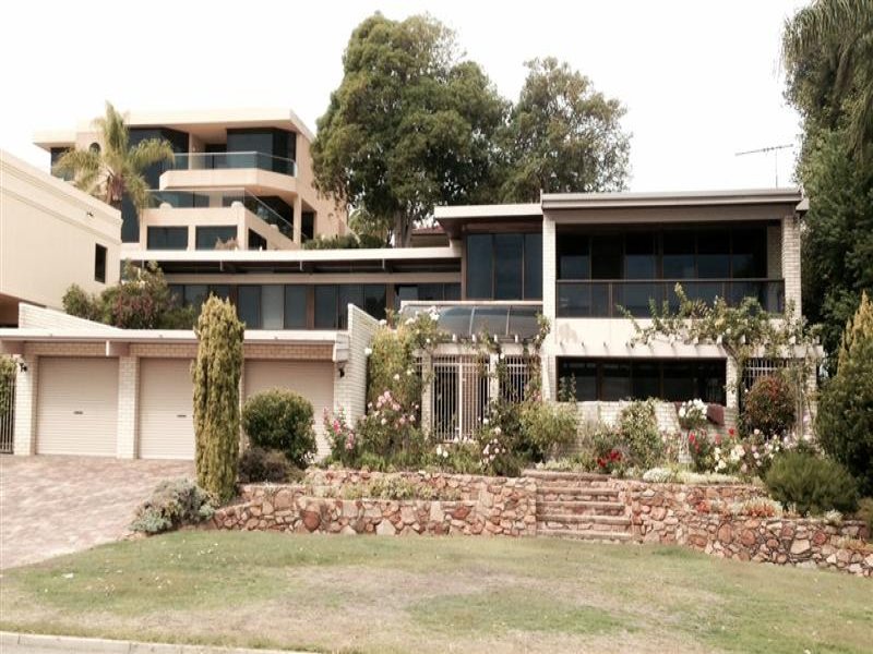 17 The Strand, Applecross, WA 6153