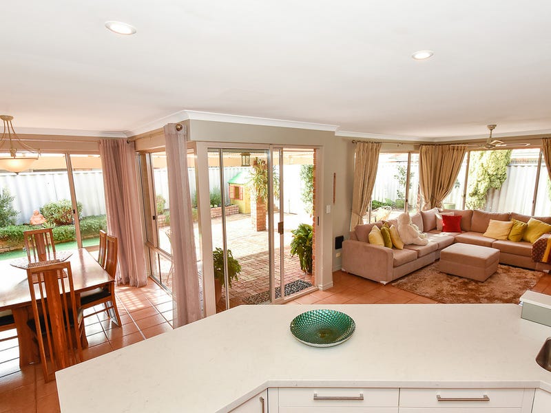 4 Whim Court, Kinross, WA 6028 Property Details