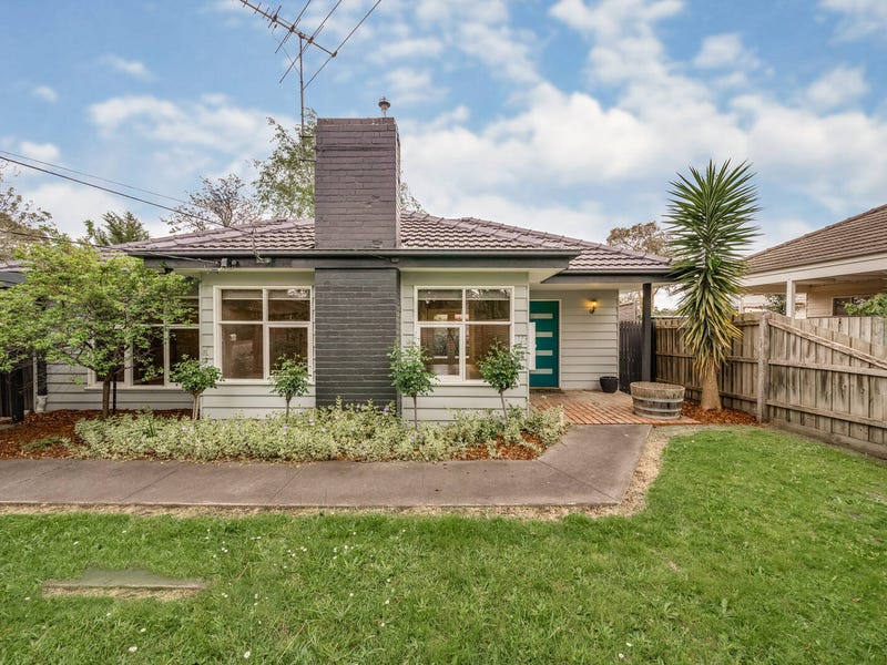 1/3 Elmore Avenue, Croydon, VIC 3136