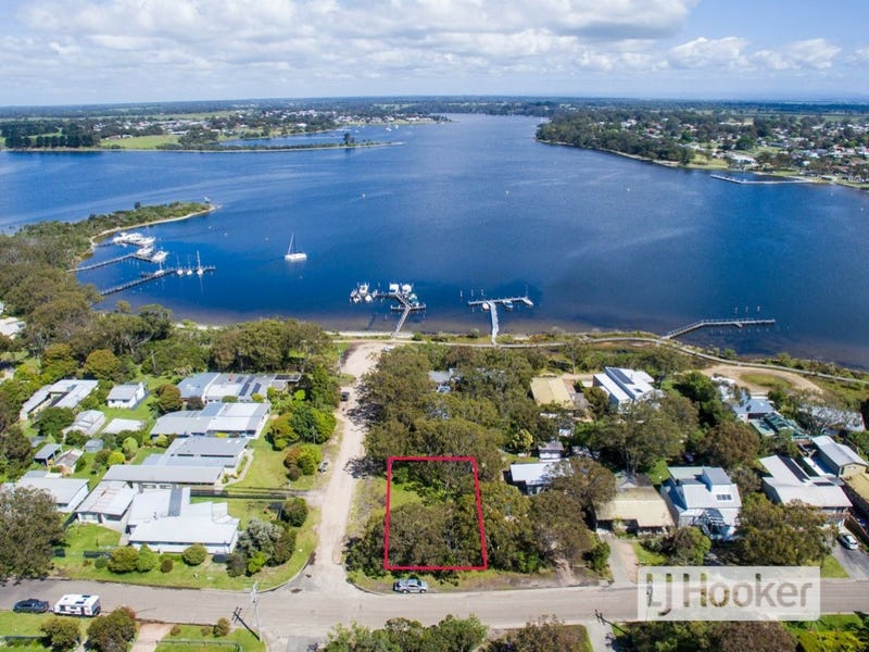 30 Fourth Avenue, Raymond Island, VIC 3880