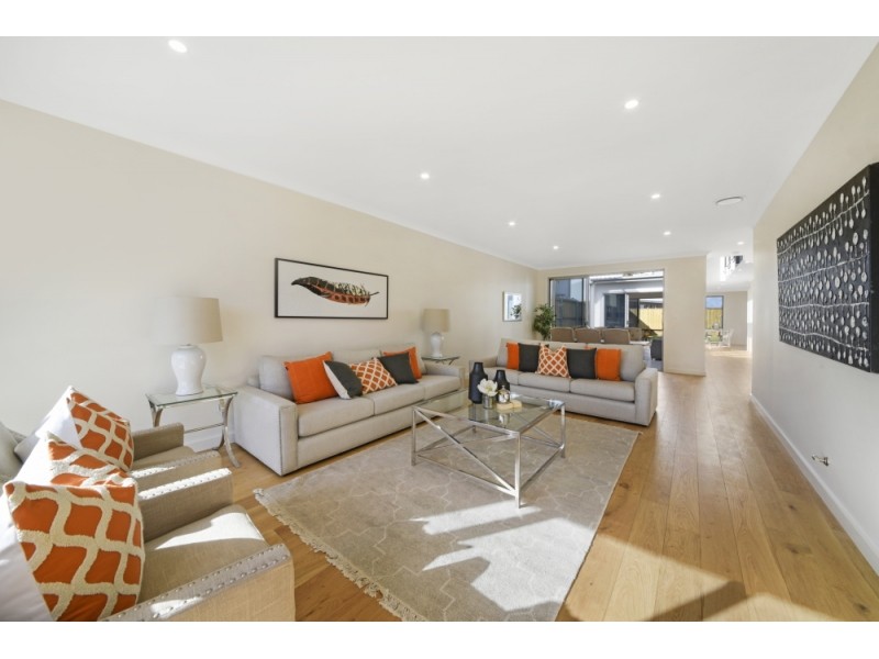 3 Pemberton Way, Gledswood Hills, NSW 2557