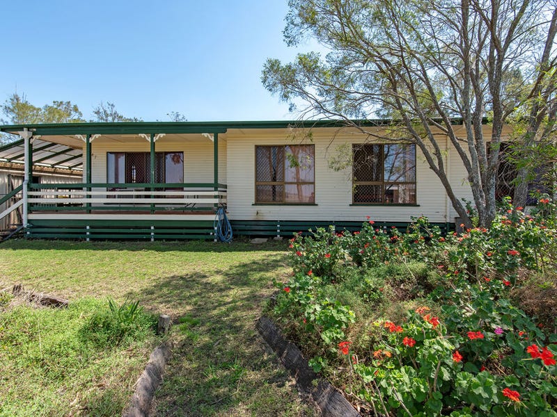 16 Gowrie Street, Kingsthorpe, Qld 4400 Property Details