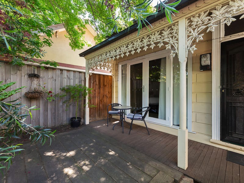 74 Pin Oak Crescent, Flemington, Vic 3031 Property Details