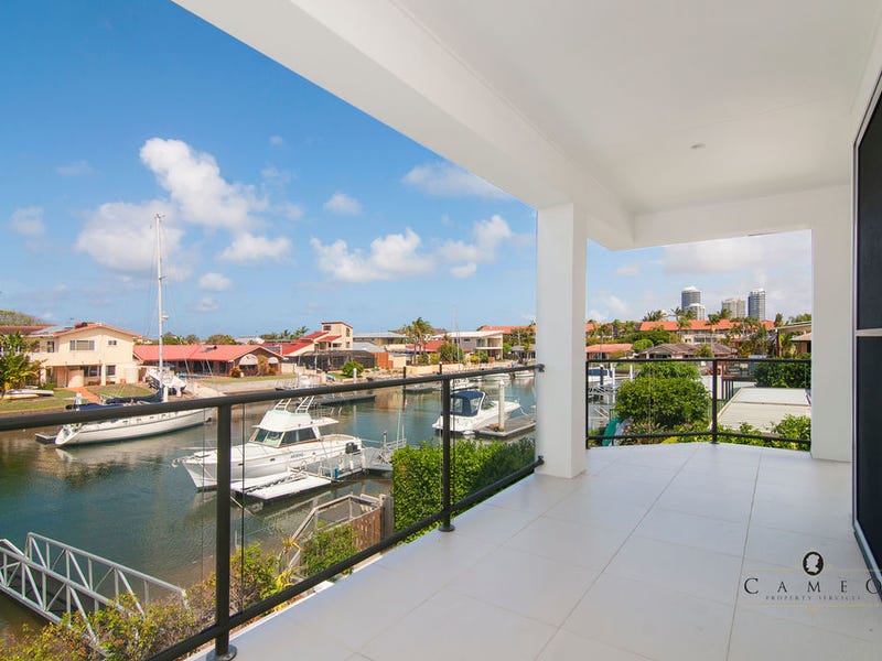 2/107 Bayview Street, Runaway Bay, QLD 4216