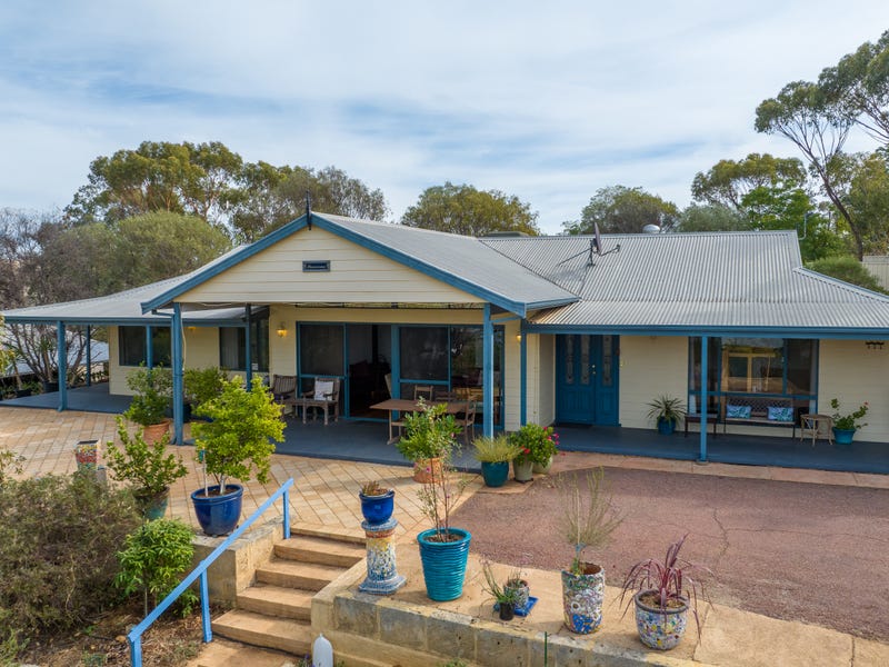 13 Reserve St, Toodyay, WA 6566 House for Sale