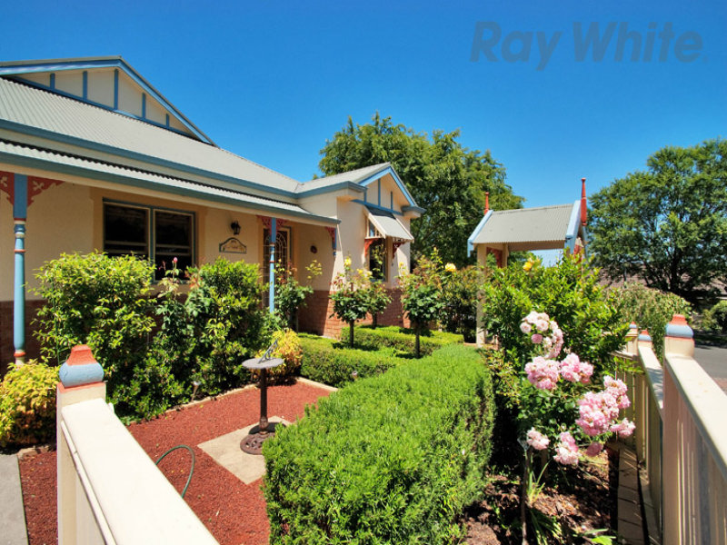 11 Rosewood Place, Chirnside Park, VIC 3116