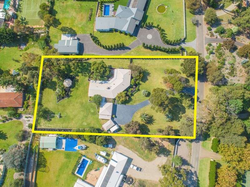 25 Lockhart Drive, Rosebud, Vic 3939 Property Details