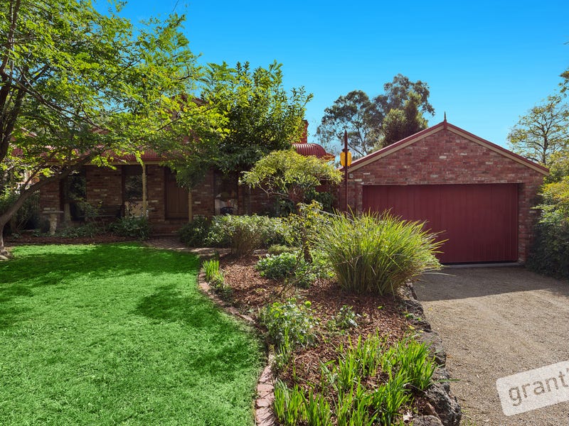 9 Goodlet Place, Eltham, Vic 3095 Property Details