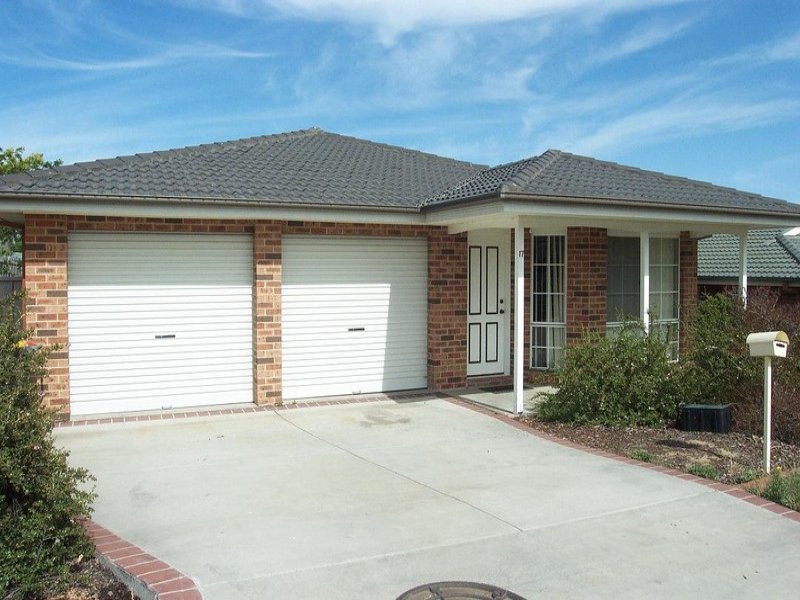 17 Thomas Royal Gardens, Queanbeyan, NSW 2620 Property Details