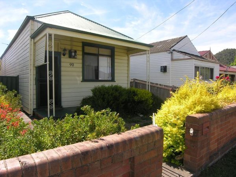 90 Laurence Street, Lithgow, NSW 2790 Property Details