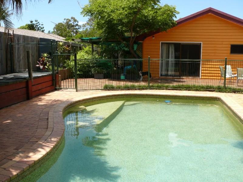 27 California Drive, Oxenford, Qld 4210 Property Details