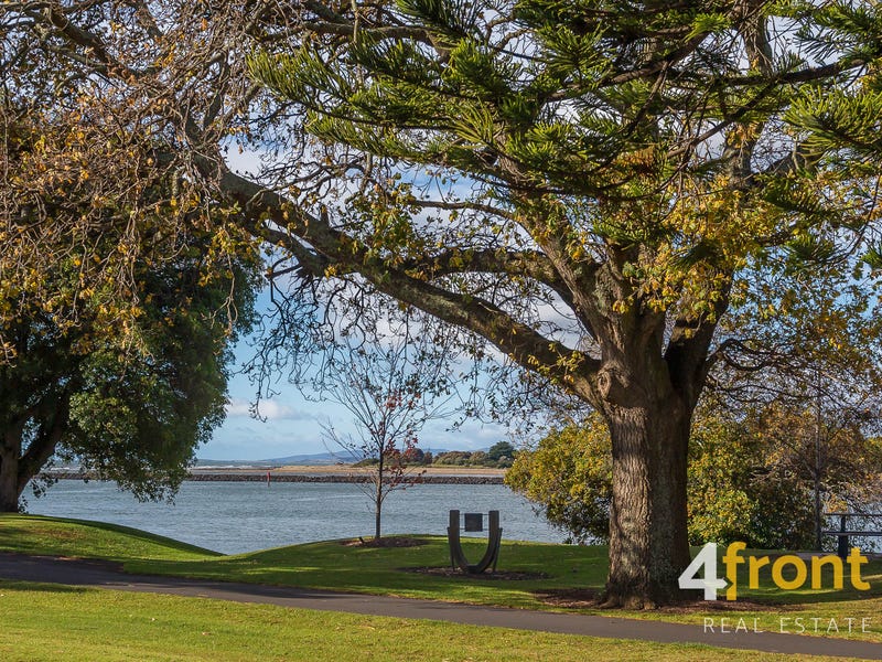 18 Victoria Parade, Devonport, TAS 7310