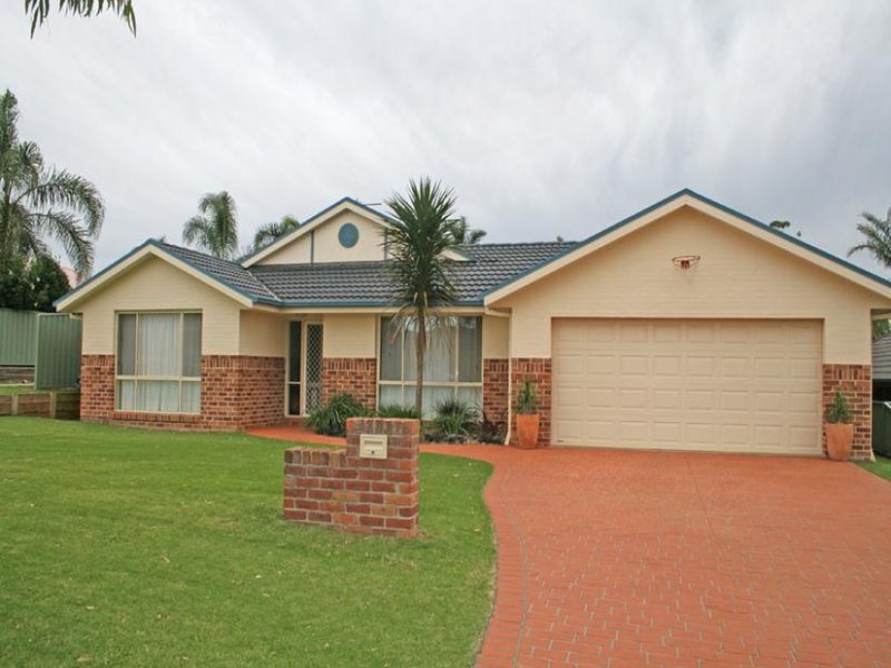 33 Village Drive, Ulladulla, NSW 2539