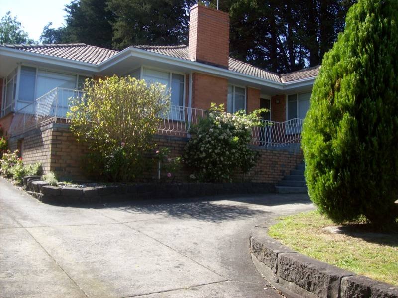 13 Scenic Avenue, Ringwood East, VIC