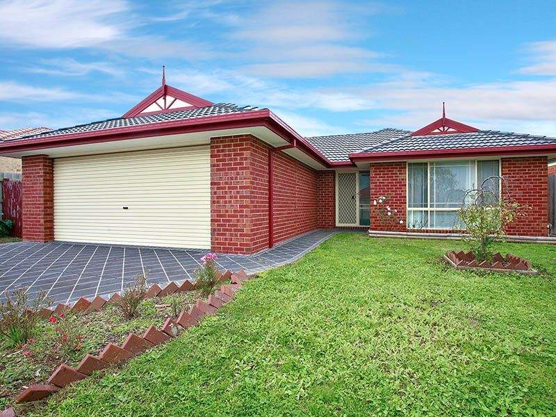 28 Hasluck Crescent, Lynbrook, Vic 3975 Property Details