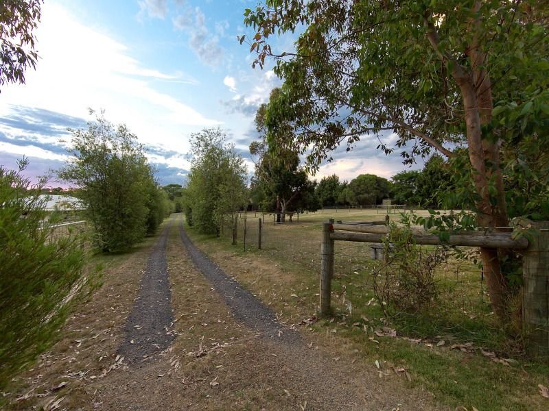 5 Grassmere Road, Langwarrin, VIC 3910