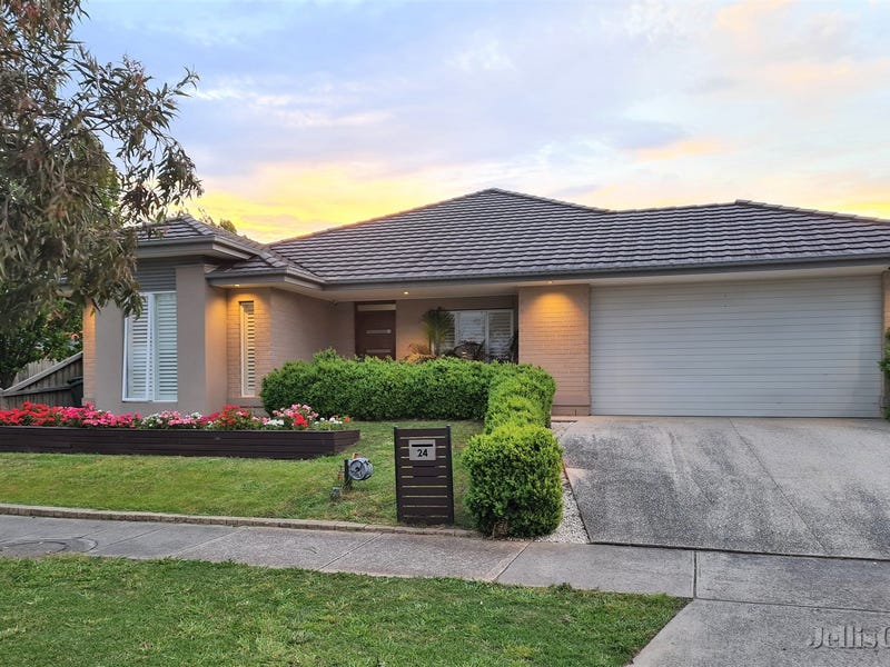 24 Vantage Point Boulevard, Doreen, VIC 3754