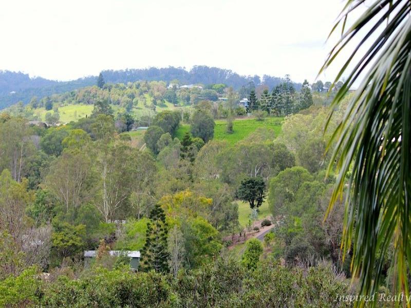 317 Savages Road, Brookfield, QLD 4069