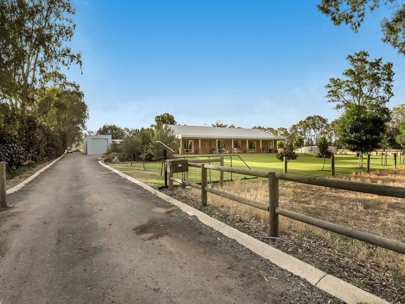 385 Young Road, Baldivis, WA 6171 Property Details
