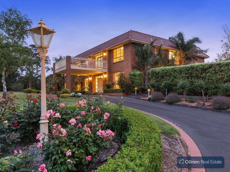 11 Caserta Drive, Berwick, Vic 3806 Property Details