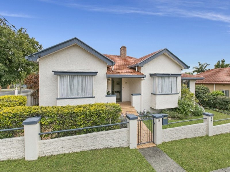 64 Carlton Terrace, Wynnum, Qld 4178 Property Details